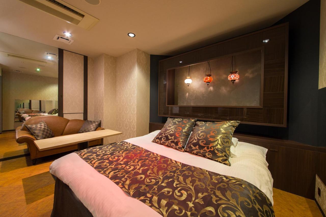 ホテル ベニ ウエスト 大人専用 Osaka Exterior foto